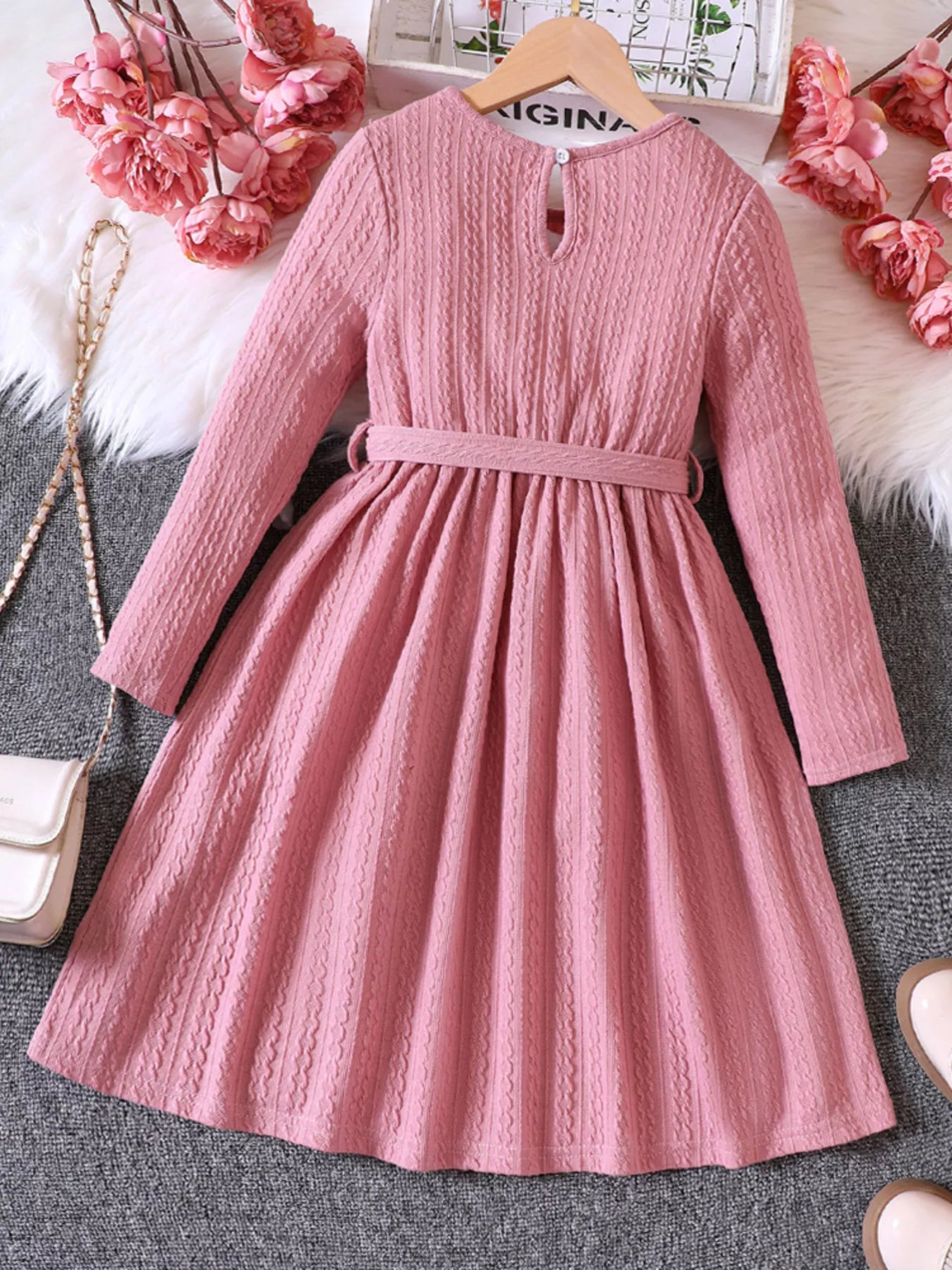 8fcb931a33524530a242ae0faa598207-Max-Origin